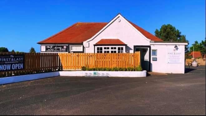 The First & Last Inn Eyemouth Exterior photo